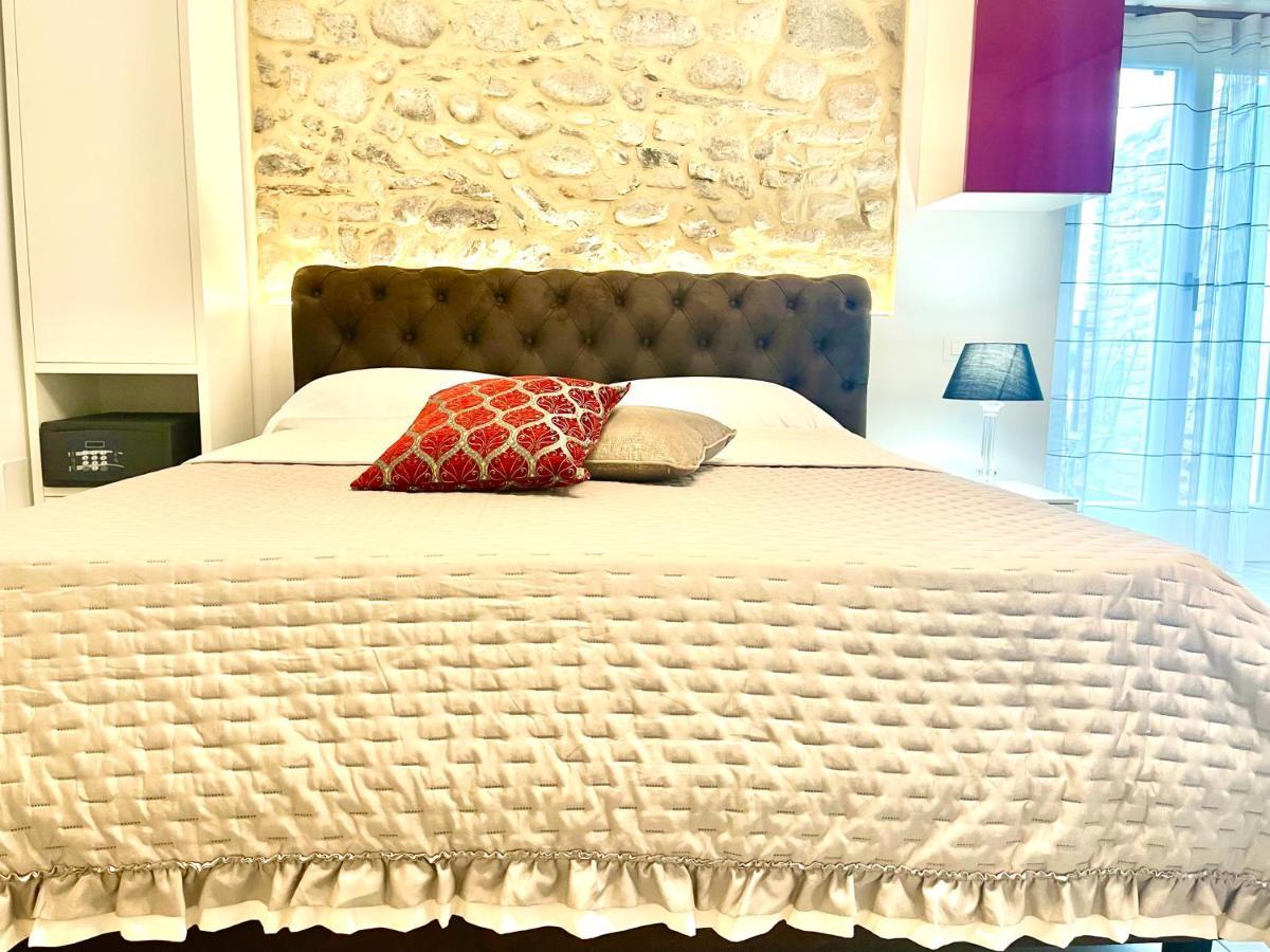 פסקיארה דל גארדה Dimora Di Charme Rooms & Apartments מראה חיצוני תמונה