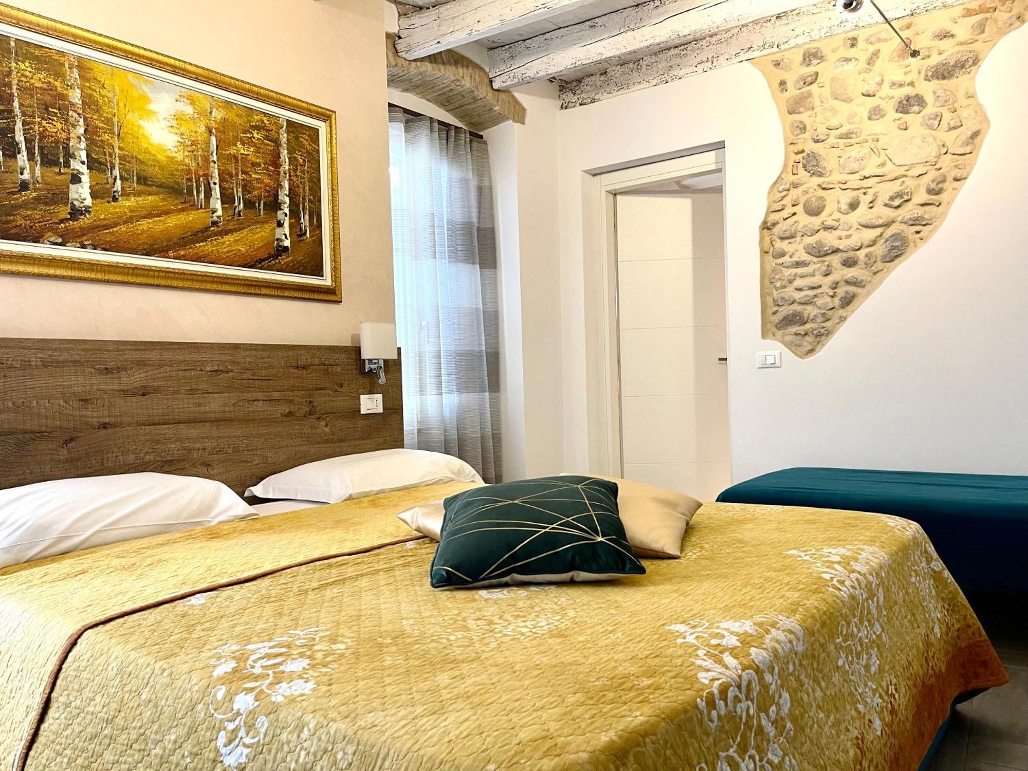 פסקיארה דל גארדה Dimora Di Charme Rooms & Apartments מראה חיצוני תמונה