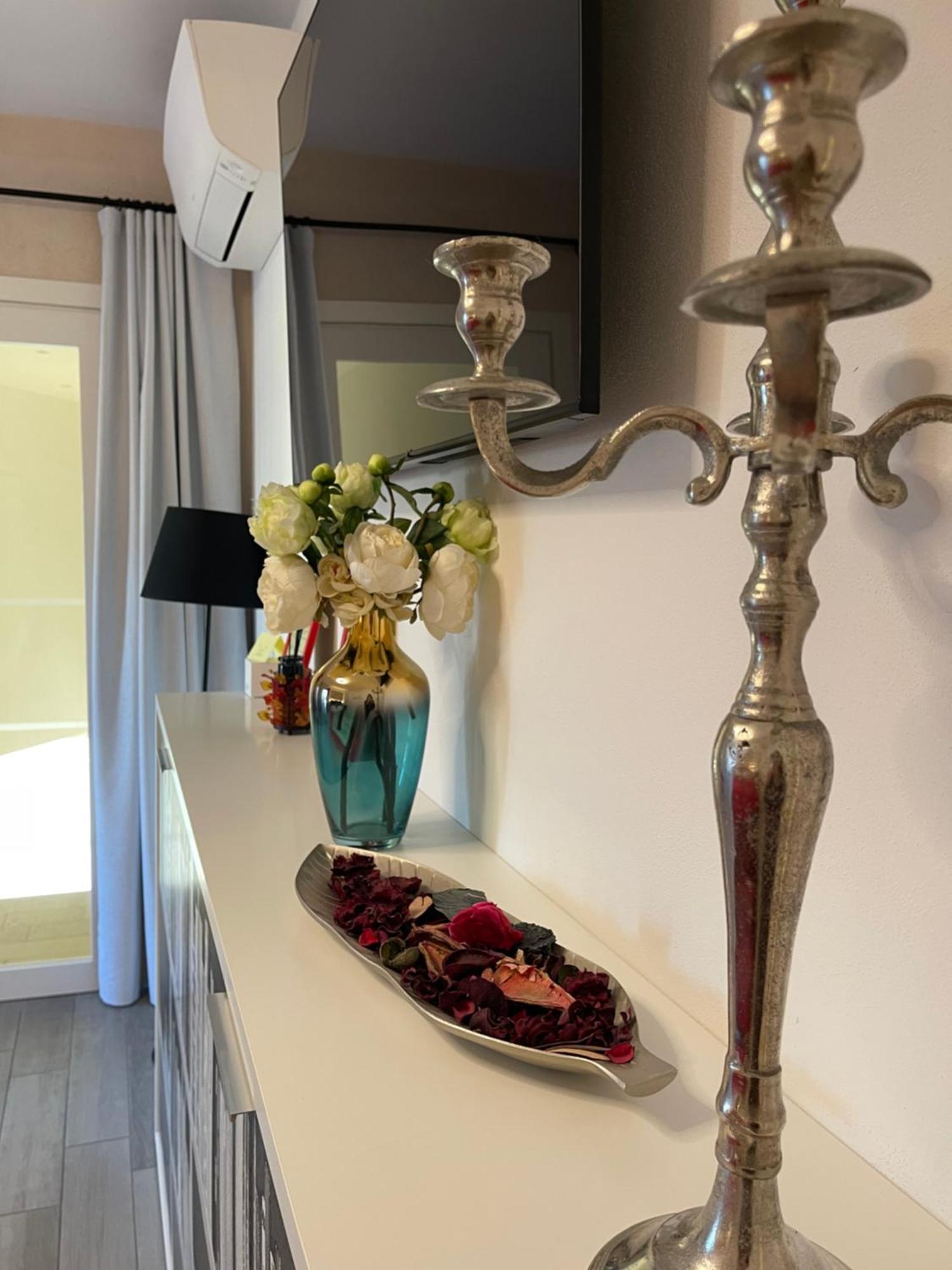 פסקיארה דל גארדה Dimora Di Charme Rooms & Apartments מראה חיצוני תמונה