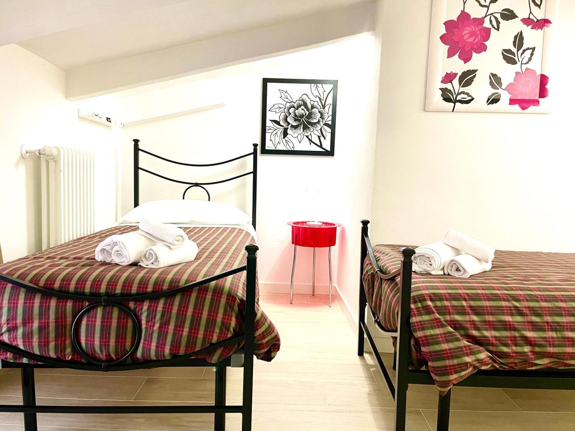 פסקיארה דל גארדה Dimora Di Charme Rooms & Apartments מראה חיצוני תמונה