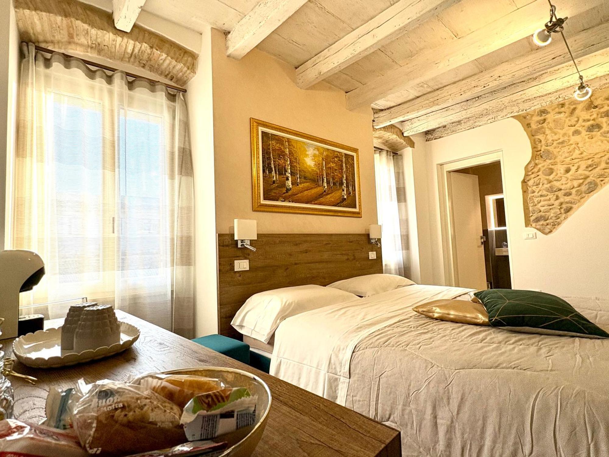 פסקיארה דל גארדה Dimora Di Charme Rooms & Apartments מראה חיצוני תמונה